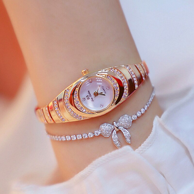 Relógio de aço inoxidável feminino BEE SISTER BS com detalhes em brilho e design elegante